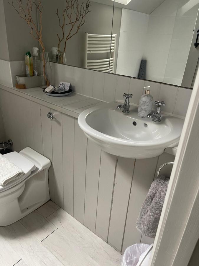 Carp'S Rise Cottage Somerford Keynes Екстер'єр фото