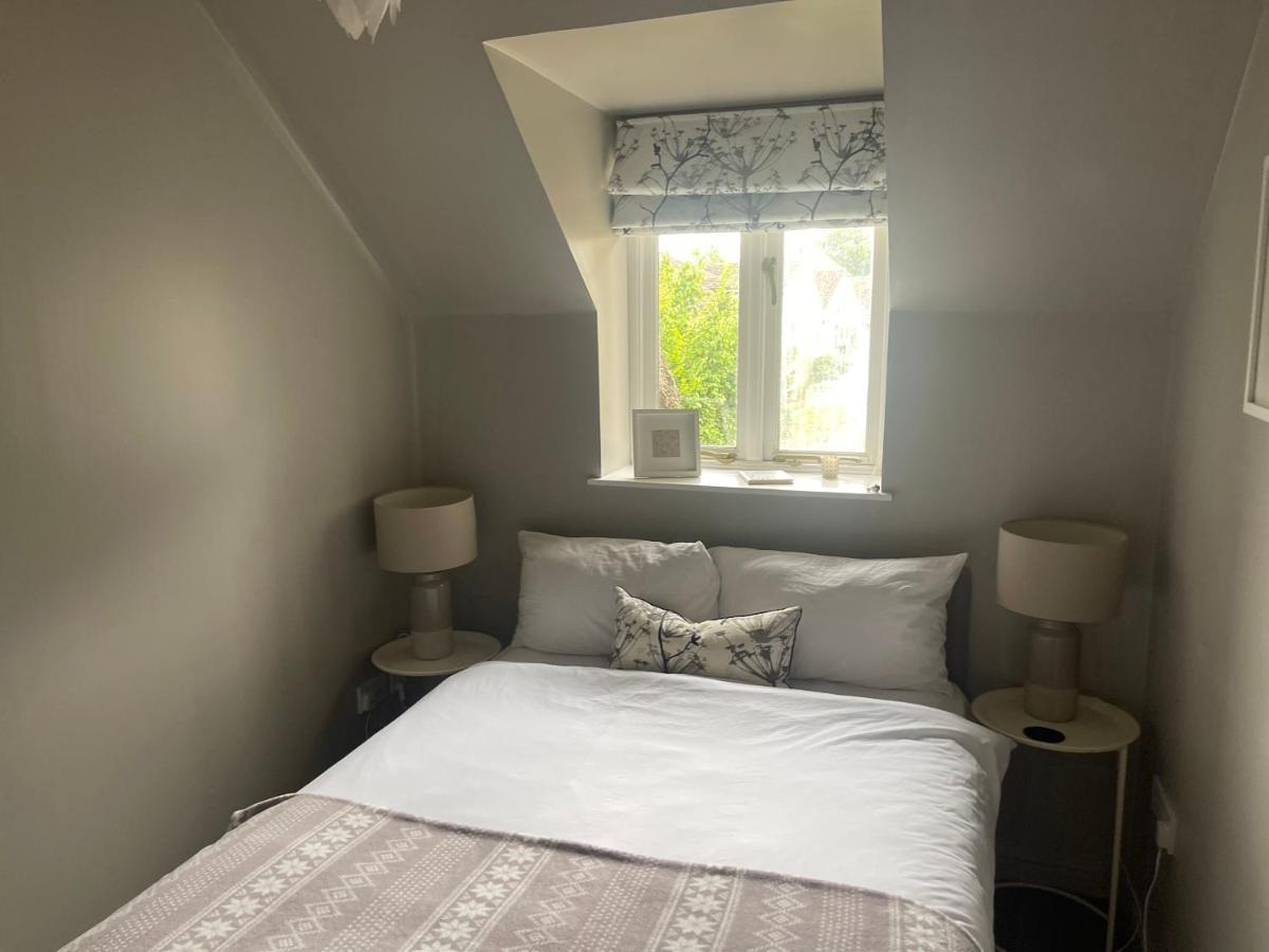 Carp'S Rise Cottage Somerford Keynes Екстер'єр фото