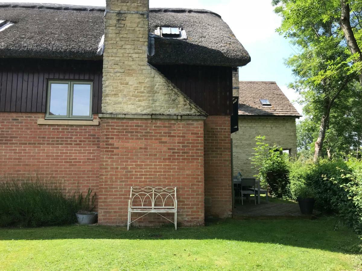 Carp'S Rise Cottage Somerford Keynes Екстер'єр фото